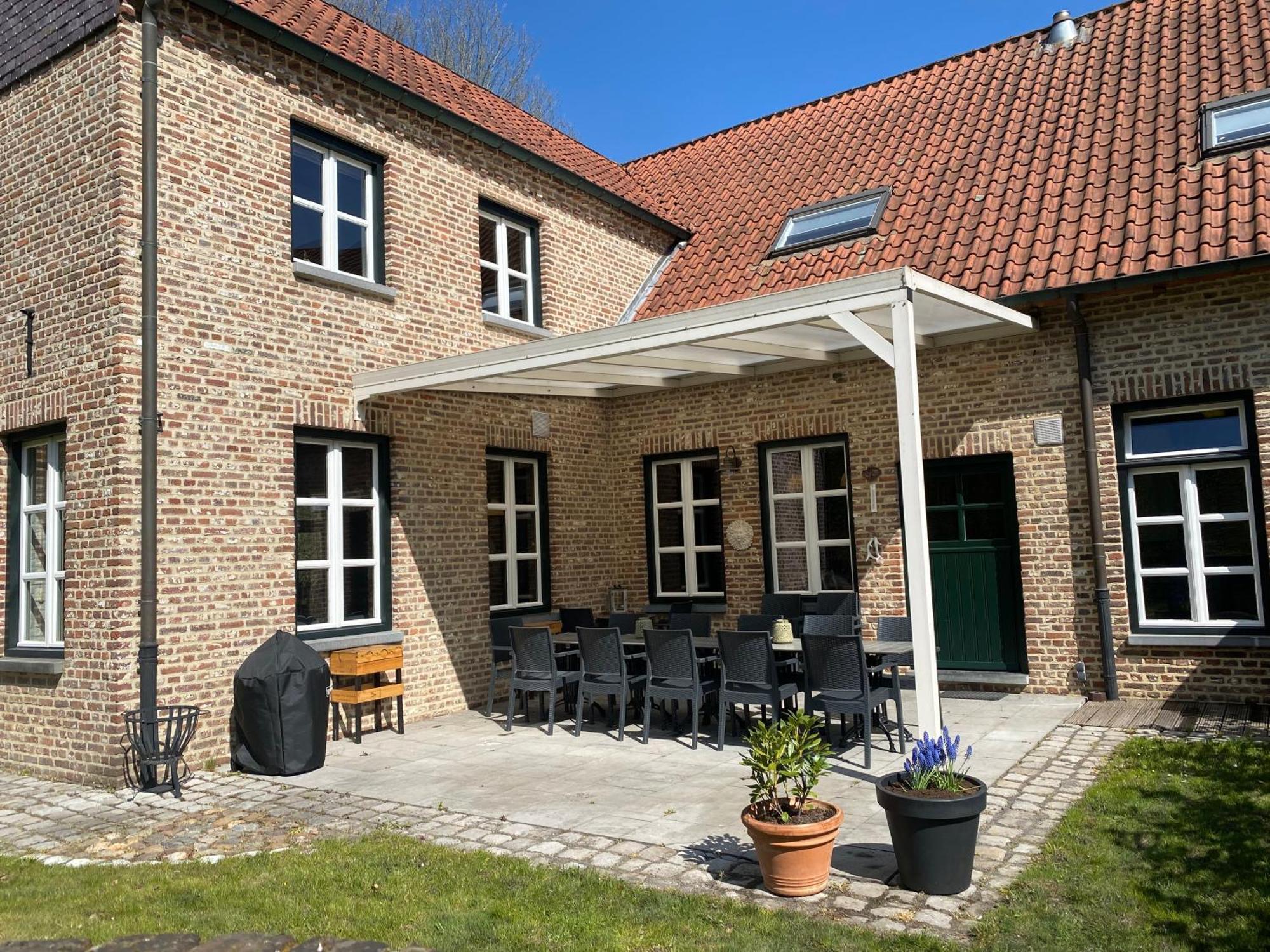 ホテル Landgoed De Hoogmolen Opglabbeek エクステリア 写真